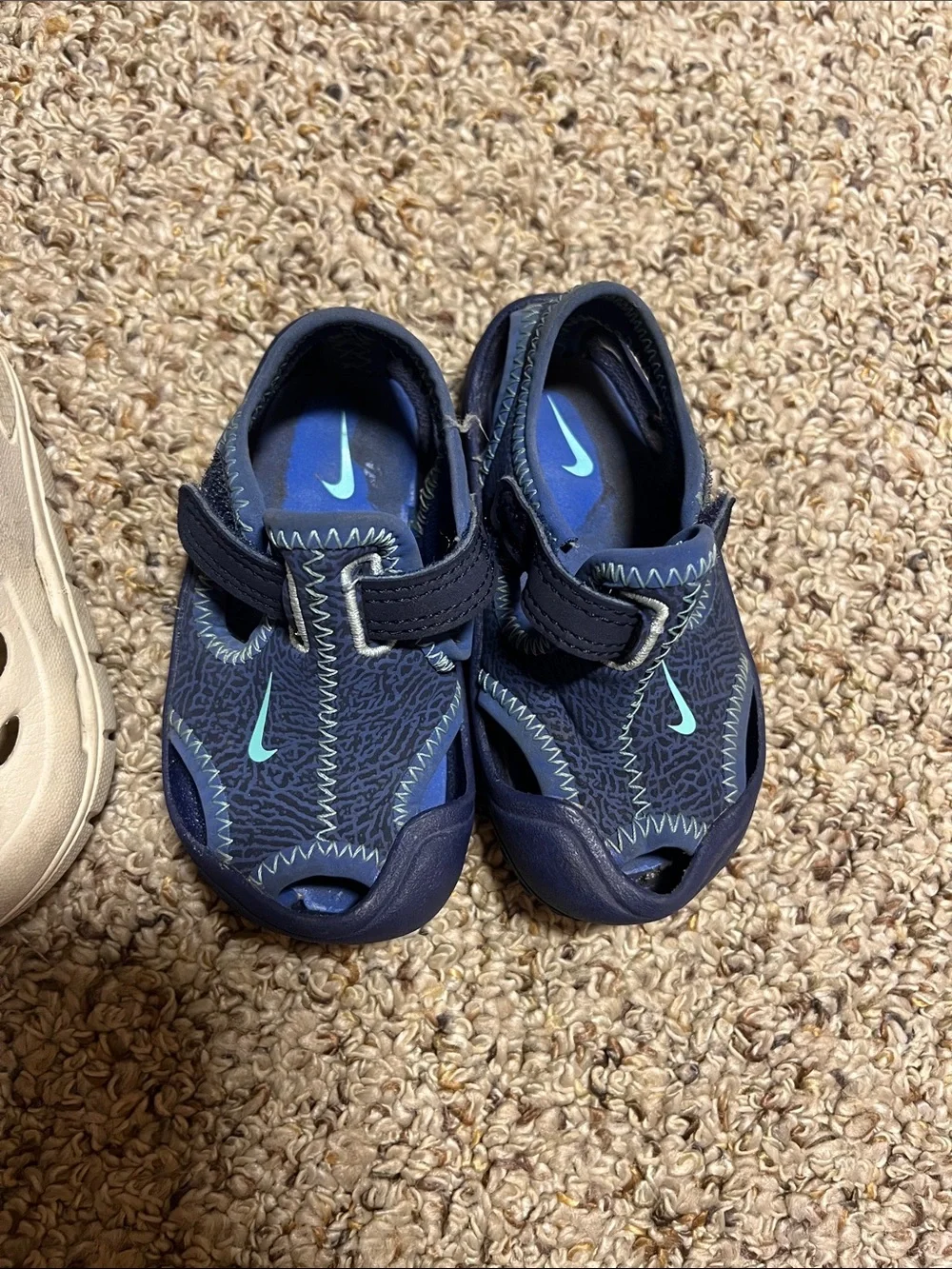 Nike Kids Navy Blue Sandal Water Shoes with Teal Swoosh